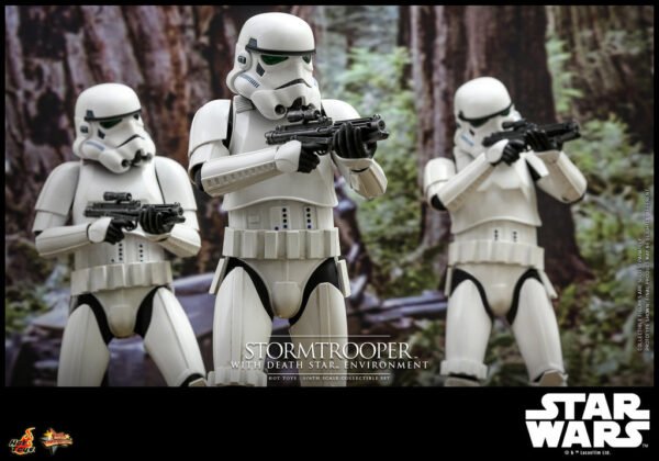 HOT TOYS 1/6 MMS736 STORMTROOPER WITH DEATHSTAR ENVIRONMENT - Image 3