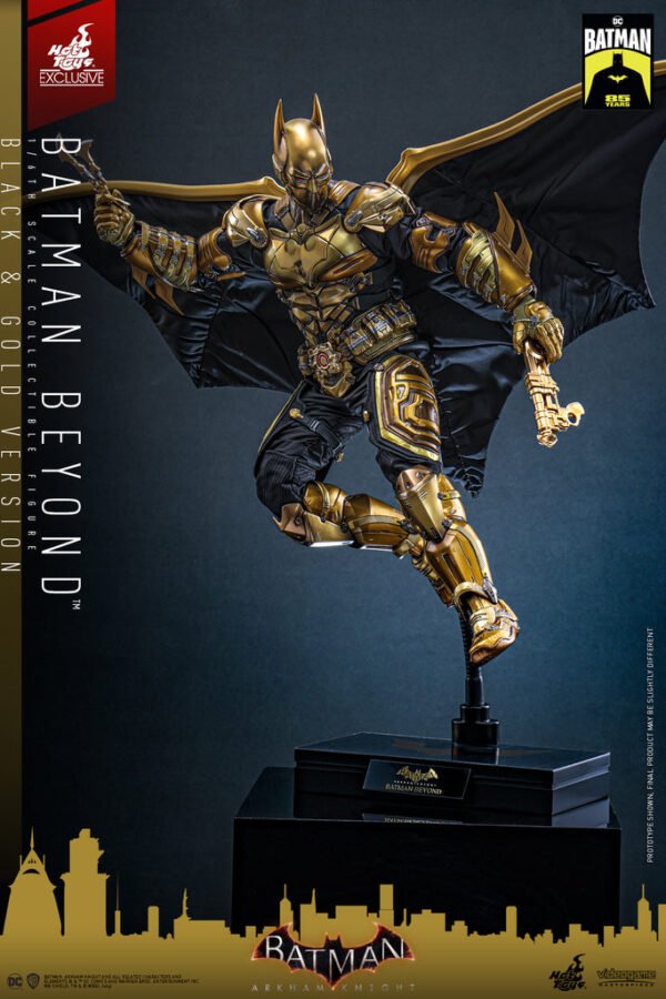 HOT TOYS 1/6 VGM64 BATMAN BEYOND BLACK & GOLD - Image 5