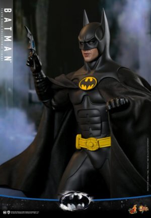 Pre Order HOT TOYS 1/6 MMS769 BATMAN REGULAR