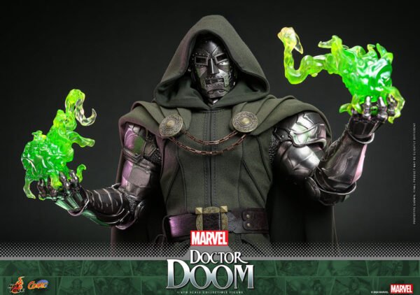 Pre Order HOT TOYS 1/6 CMS022B DOCTOR DOOM SPECIAL - Image 9