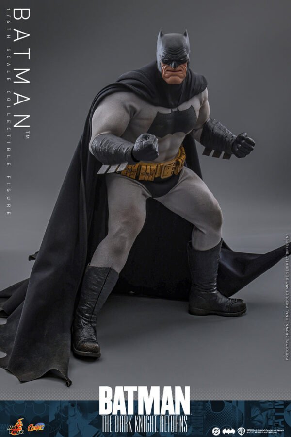 Pre Order HOT TOYS 1/6 BATMAN THE DARK KNIGHT RETURNS - Image 4