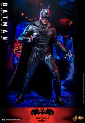 Pre Order HOT TOYS 1/6 MMS786 BATMAN