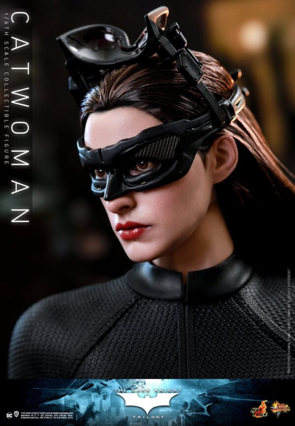 HOT TOYS 1/6 MMS627 CATWOMAN - Image 5