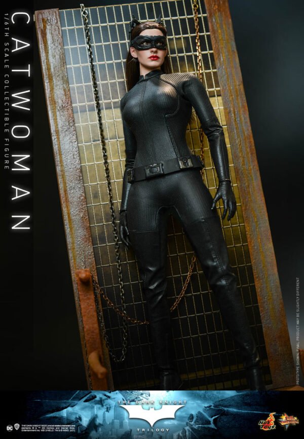 HOT TOYS 1/6 MMS627 CATWOMAN - Image 3