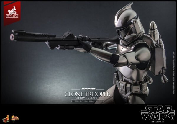 HOT TOYS 1/6 MMS643 CLONE TROOPER CHROME - Image 2