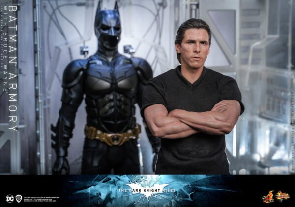 HOT TOYS 1/6 MMS702 BATMAN ARMORY WITH BRUCE WAYNE - Image 4