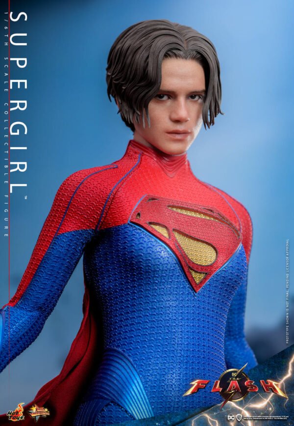 HOT TOYS 1/6 MMS715 SUPERGIRL - Image 2